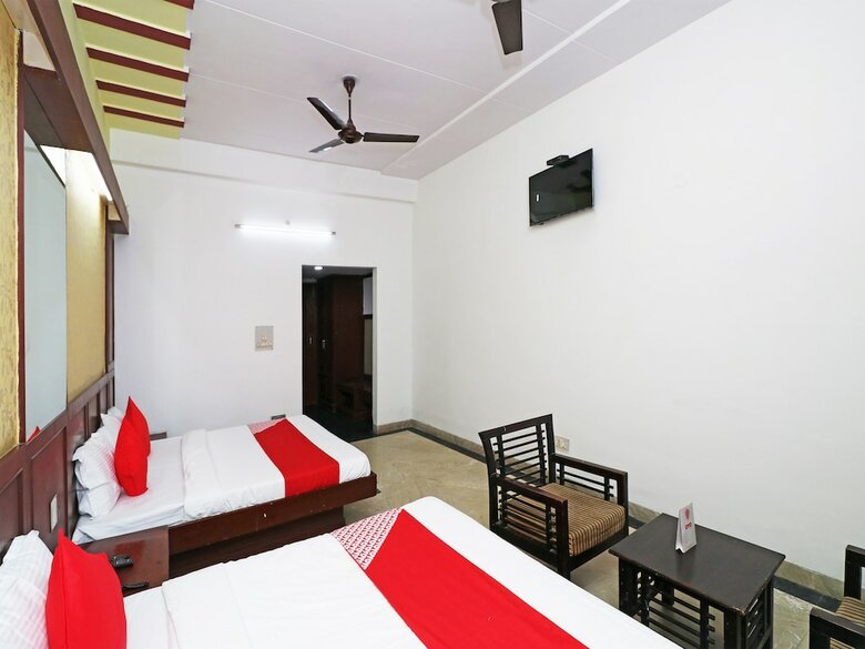 Oyo 15383 Hotel Grand Melrose