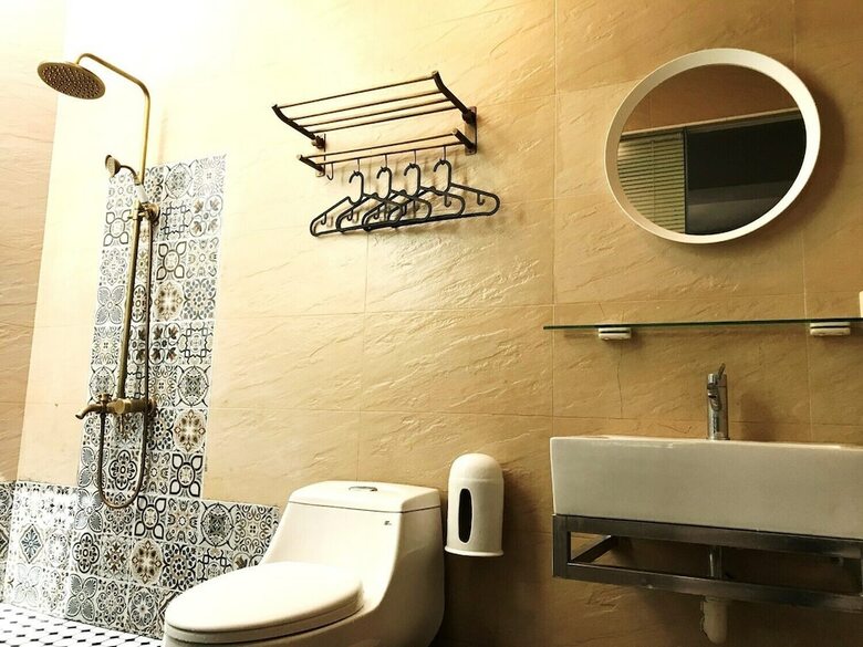 Hostal Hsr B&B