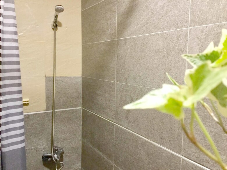 Hostal Hsr B&B