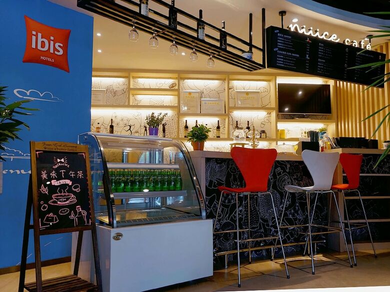 Ibis Jiayuguan Railway Station Hotel