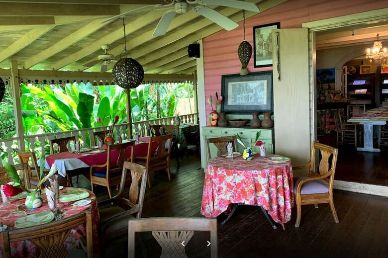 Bed & Breakfast Pink Plantation House