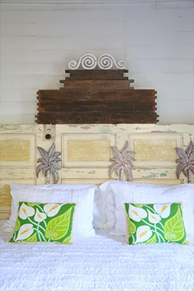 Bed & Breakfast Pink Plantation House