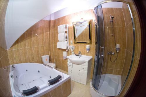 Hotel Trzy Stawy