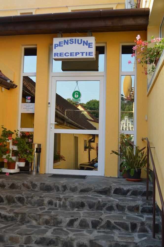 Pensiunea La Cetate Slimnic