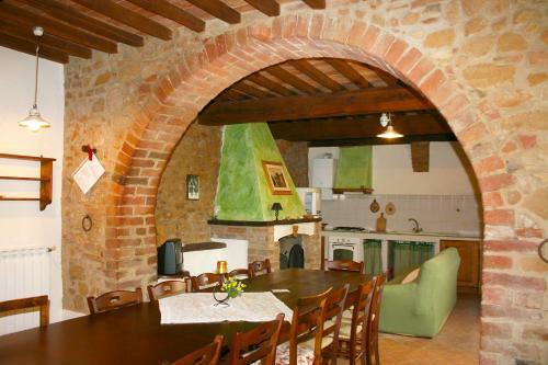 Pienza Villa Sleeps 13 Pool Wifi