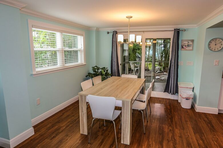 203 Fairweather Villa C