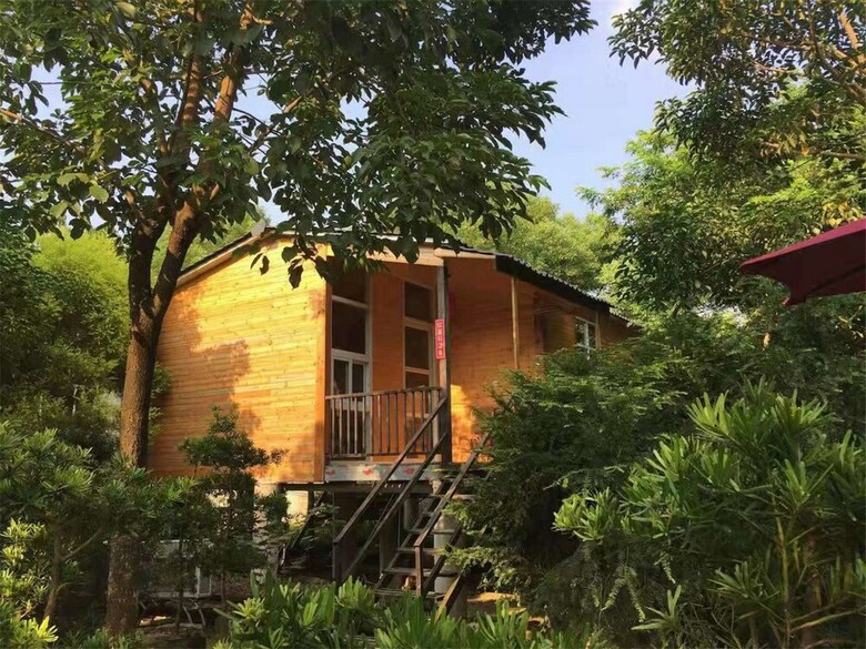 Hostal Hongdouchan Wooden House
