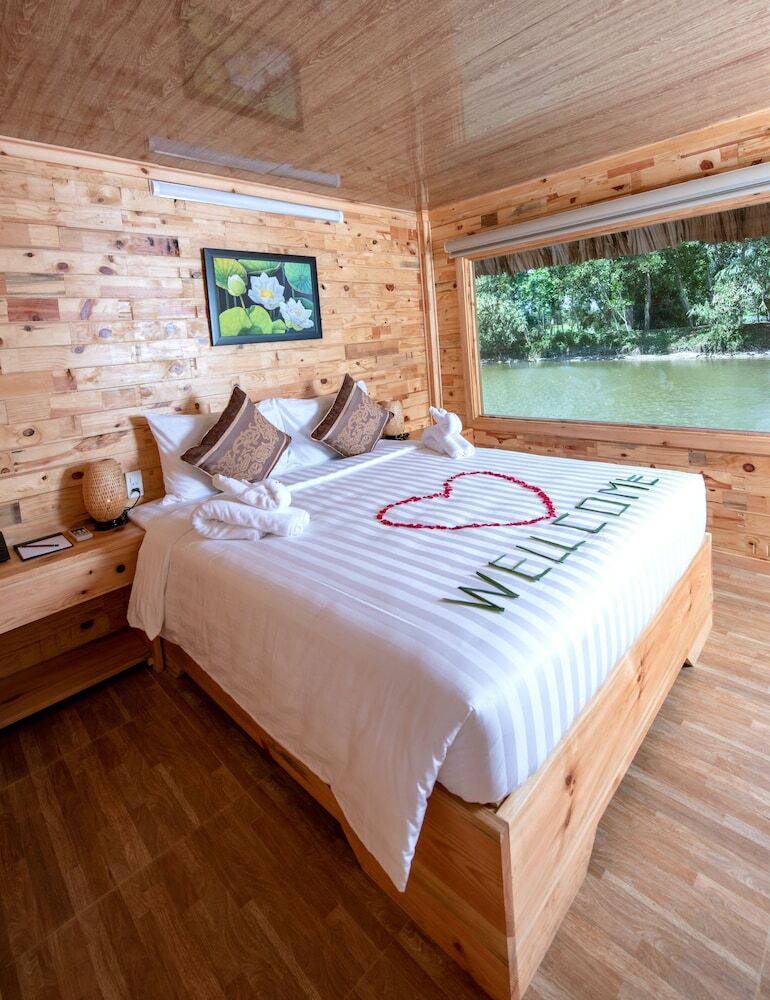 Hotel Ha Gia Ecolodge & Riverside