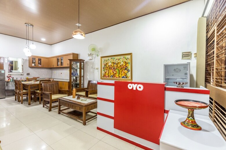 Hotel Oyo 1082 Kost Arie 1