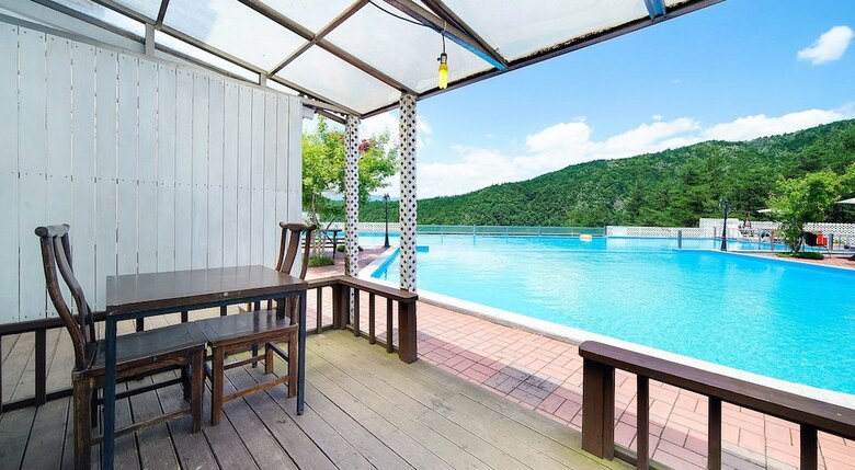 Yangyang Hillstar Pension