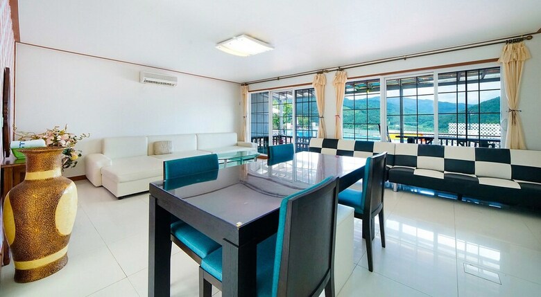 Yangyang Hillstar Pension