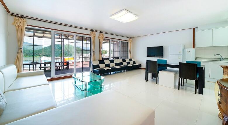 Yangyang Hillstar Pension