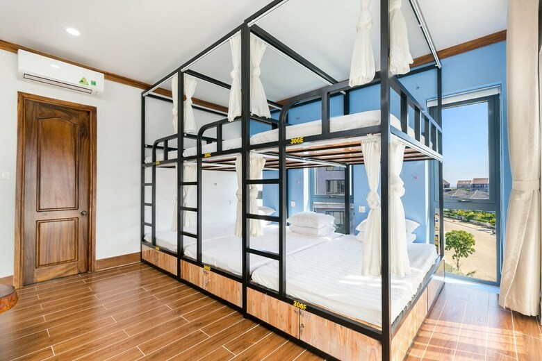 Hostal Plus Hotel