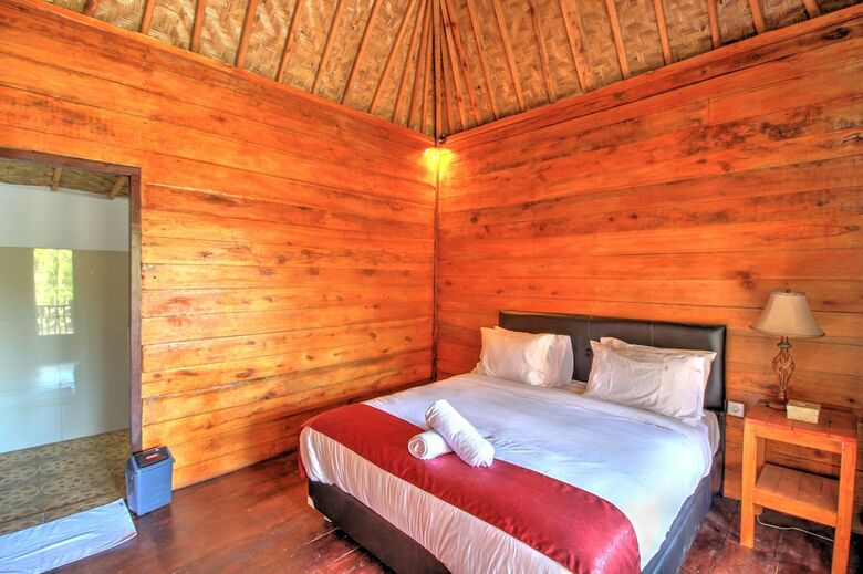 Bed & Breakfast Raja Bungalow
