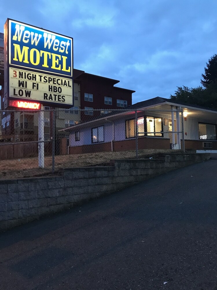 Hotel New West Motel