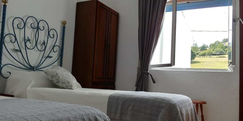 Pension Hostal & Restaurante Miralpas