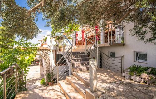 Two-bedroom Apartment In Stara Baska 1