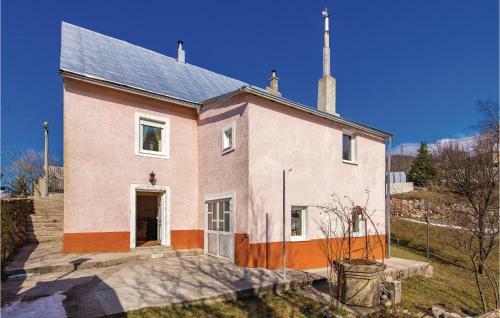 Two-bedroom Apartment In Zlobin