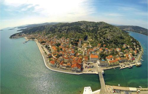 One-bedroom Apartment In Tisno