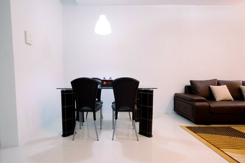 Simply 2br Lexington Apartment