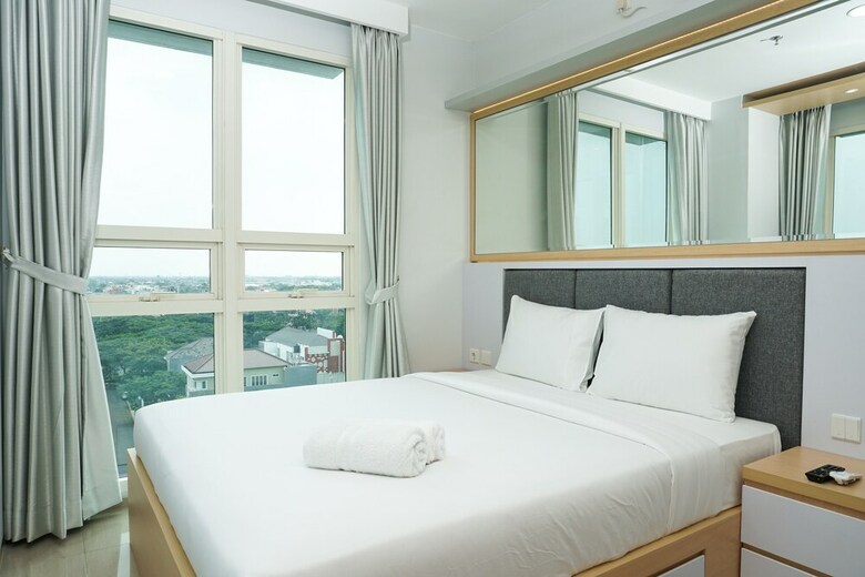 Modern 2br Apartment At Citra Lake Suites