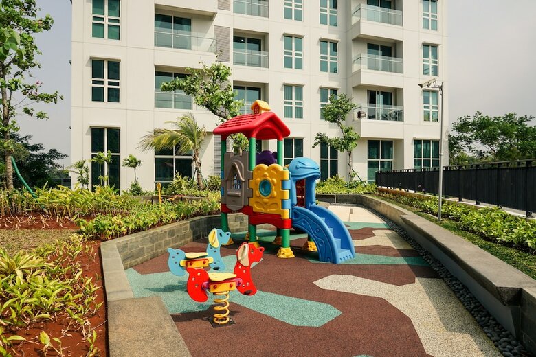 Modern 2br Apartment At Citra Lake Suites