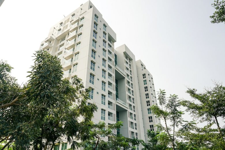 Modern 2br Apartment At Citra Lake Suites