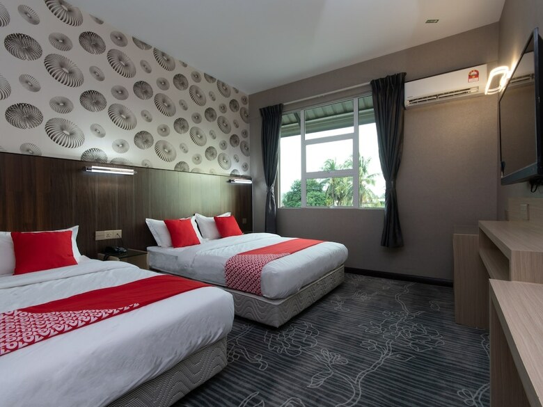 Oyo 89375 Regent Hotel