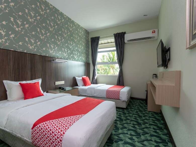 Oyo 89375 Regent Hotel