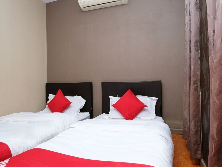 Oyo 44123 Hotel Al-saif
