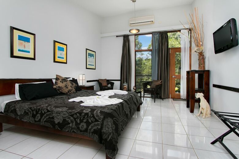Daintree Wild Zoo & Bed And Breakfast