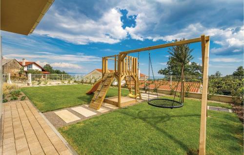 Five-bedroom Holiday Home In Veprinac