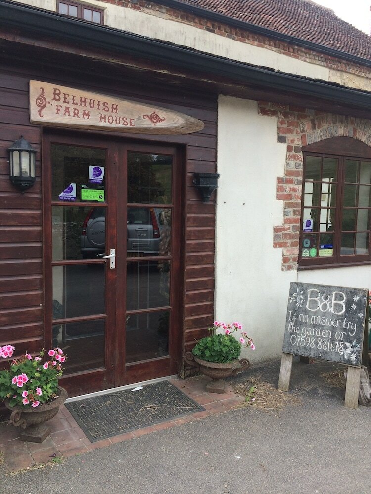 Bed & Breakfast Belhuish Farmhouse