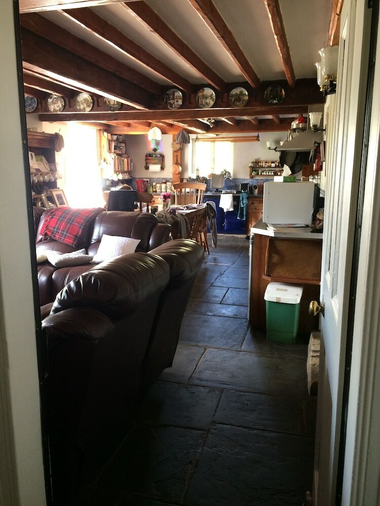 Bed & Breakfast Belhuish Farmhouse