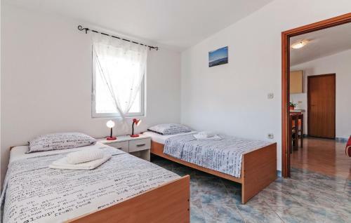 One-bedroom Apartment In Vir