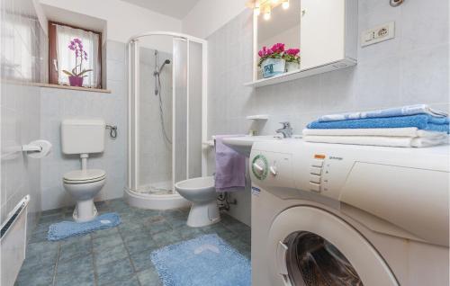 Two-bedroom Apartment In Umag