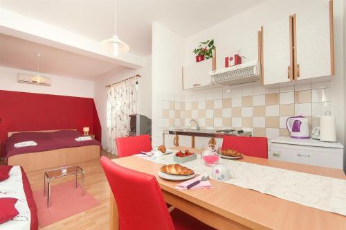 Hostal Apartments Mirjana
