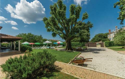 One-bedroom Apartment In Porec