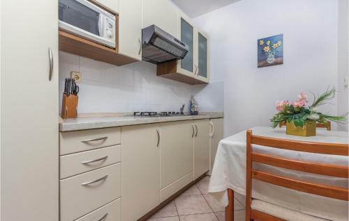 One-bedroom Apartment In Porec