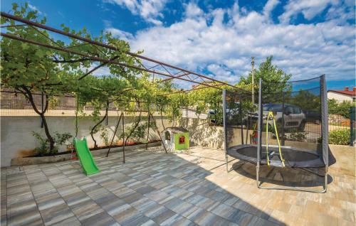 Five-bedroom Holiday Home In Polje