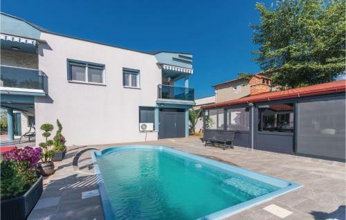 One-bedroom Apartment In Vrh