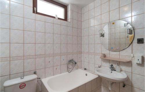 One-bedroom Apartment In Postira