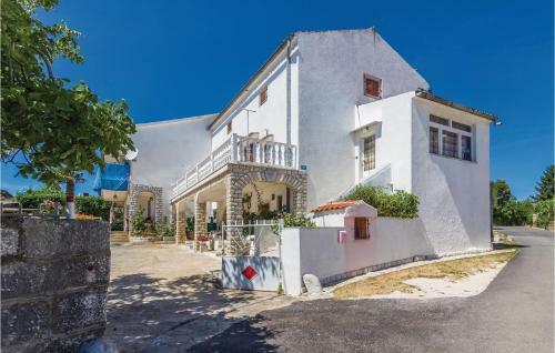 Two-bedroom Apartment In Porec