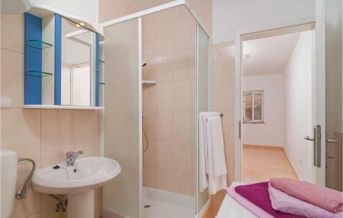 Two-bedroom Apartment In Postira