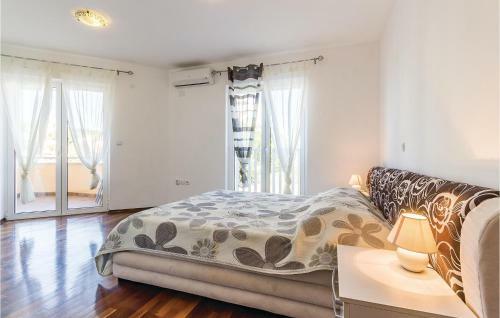 Two-bedroom Apartment In Premantura