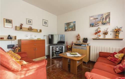 Two-bedroom Apartment In Pula