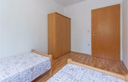 Three-bedroom Apartment In Pula
