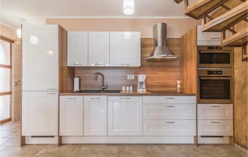 Two-bedroom Holiday Home In Pula