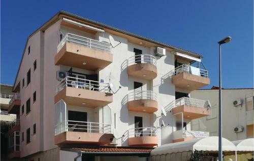 Two-bedroom Apartment In Rabac