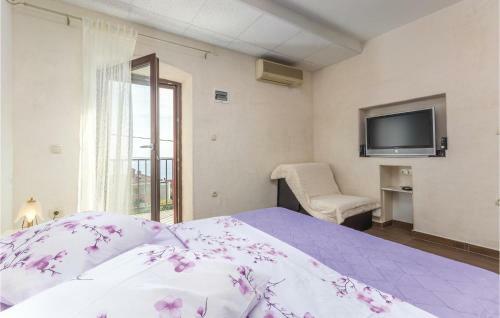 One-bedroom Apartment In Rabac